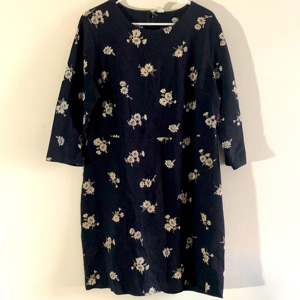 Old Navy Black Daisy Print Dress - Size XL